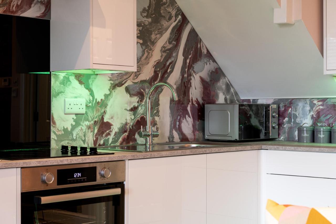 Professional Long Stays - June Availability - Apartment D Gillingham Kültér fotó